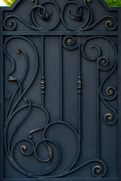 Sahte metal ürünlerinin parçası. yakın plan.