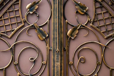 süslü Ferforje metal geçit dekorasyon unsurları.