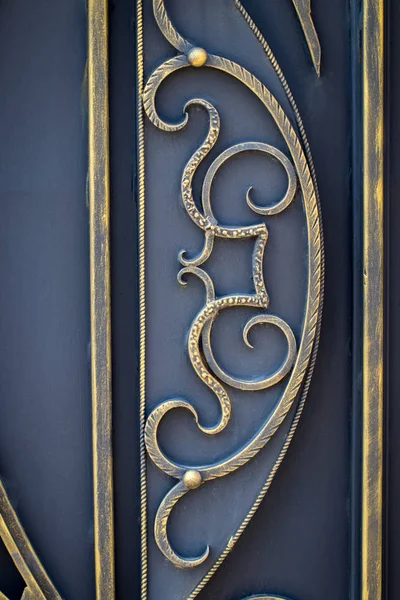 Mooie Decoratieve Metalen Elementen Gesmeed Smeedijzeren Poorten — Stockfoto