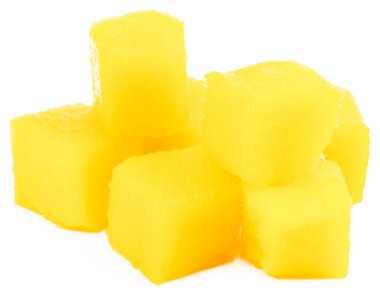 mango küp dilim beyaz arka plan üzerinde izole.