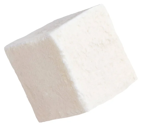 在白色背景上隔离的软奶酪立方体 使用裁剪路径 — 图库照片