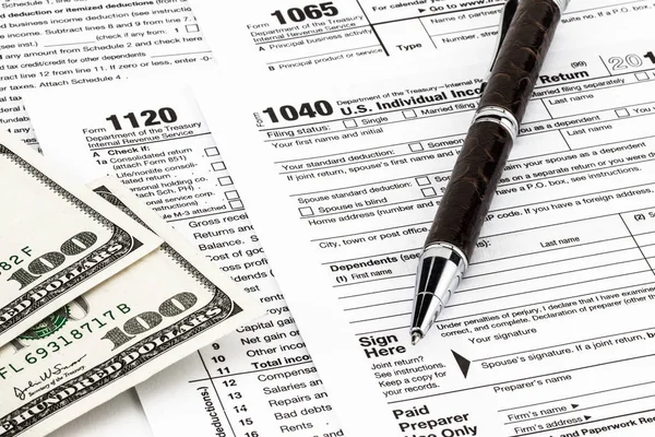 Tax Forms Money Pen Tax Day Concept — Stock Photo, Image