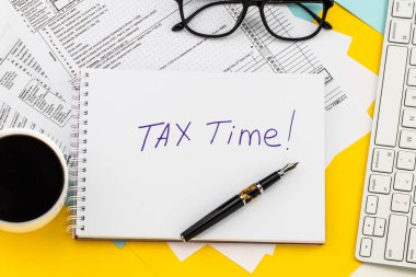 Vergi zamanı - Vergi beyannamesi, vergi beyannamesi, işyerindeki vergi formu.