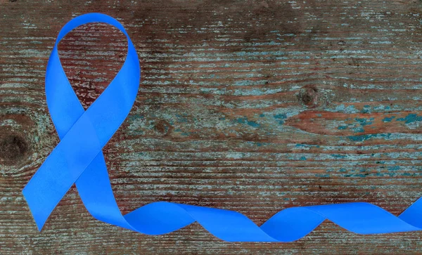 Blue Ribbon Symbol Świadomości Raka Prostaty Drewniane Tła Miejsca Kopii — Zdjęcie stockowe