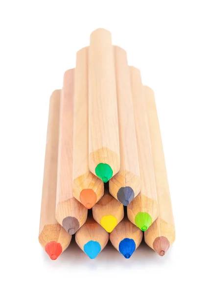Разноцветные карандаши, изолированные на белом фоне — стоковое фото