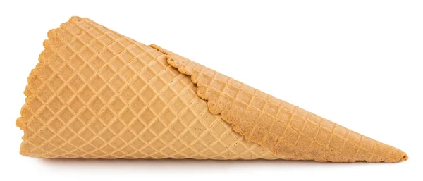 Порожній вафельний конус морозива ізольований на білому — стокове фото
