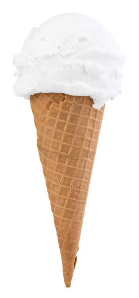 Sorvete de baunilha no cone sobre fundo branco com recorte — Fotografia de Stock