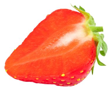 Çilek yarısı beyaz arka plan üzerinde izole. Kırpma yolu