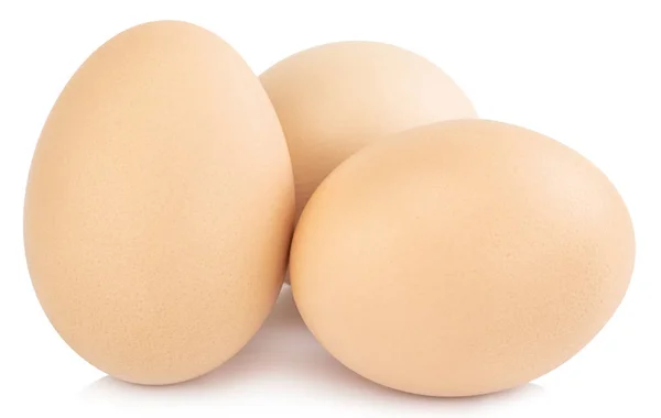 Ovos isolados em fundo branco.Com caminho de recorte — Fotografia de Stock