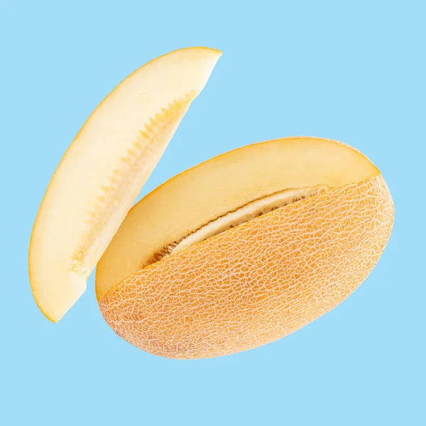 Mogen Melon Isolerad Blå Bakgrund Klippbana — Stockfoto