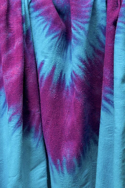Bliska Wielo Kolorowe Tkaniny Krawat Barwiona Tkanina Tło Wiszące Różowe — Zdjęcie stockowe