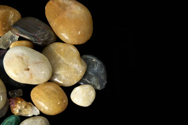 Uma Variedade Numerosas Pedras Polidas Vários Tamanhos Tipos Cima Fundo — Fotografia de Stock