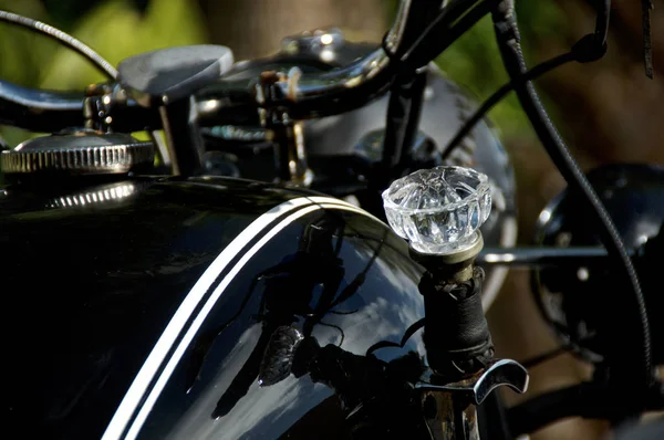 Crystal doorknob shifter on vintage motorcycle — Stock Photo, Image