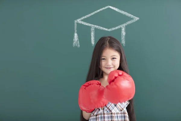 Ragazza Felice Con Guanti Boxe Concetto Laurea — Foto Stock