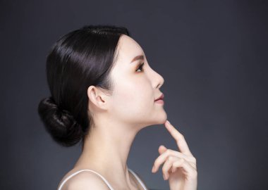 genç güzellik yan görünüm