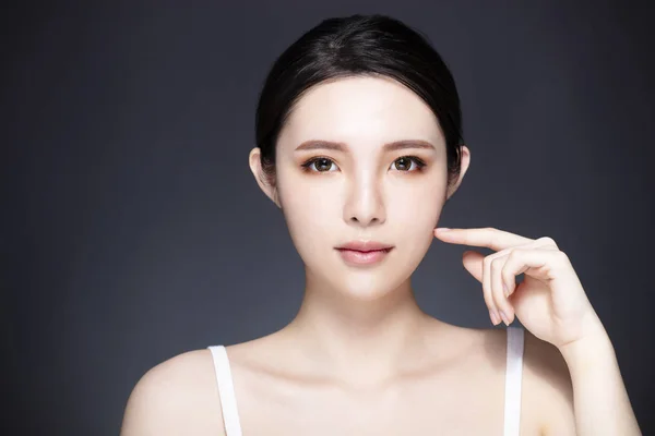 Young Woman Natural Makeup Clean Skin — Stock Photo, Image