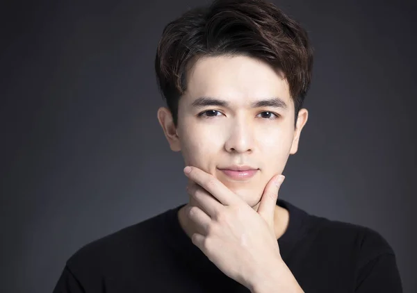 Retrato Bonito Asiático Jovem Homem — Fotografia de Stock