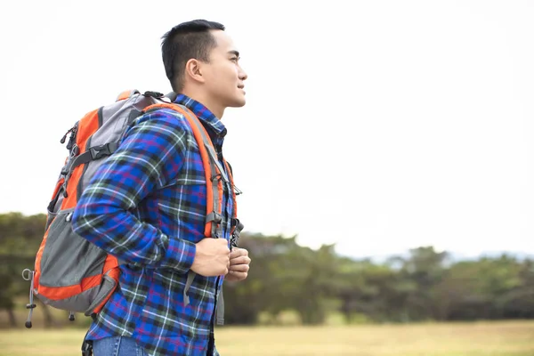 Traveler Young Man Backpack Looking Forward — Stock Photo, Image