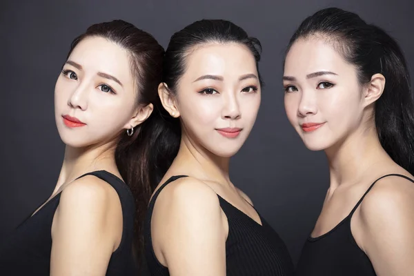 Three Asian Young Beauty Black Background — Stock Photo, Image