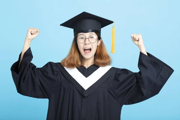 Glad och upphetsad framgång examen Girl — Stockfoto