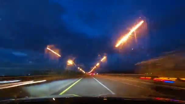 Otoyol Gece Yağmurlu Zaman Sürüşü — Stok video