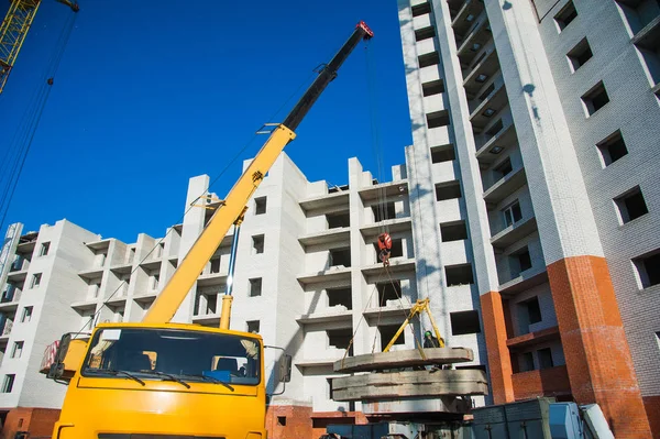 Meerverdiepingen Gebouw Bouw Van Een Woongebouw Met Meerdere Verdiepingen — Stockfoto