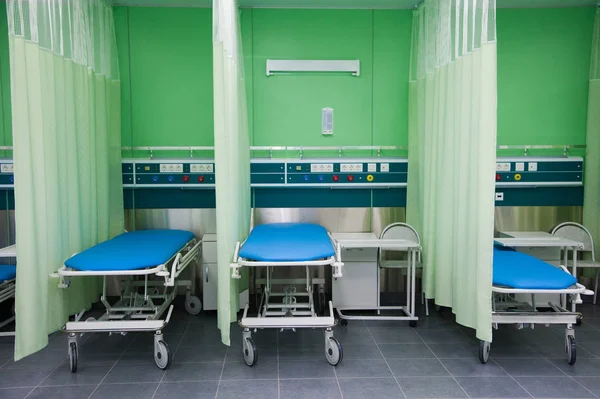Modern klinikteki ameliyathane.
