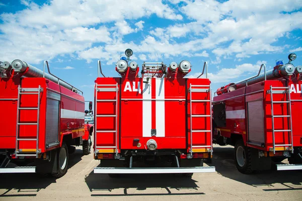 Piscina Coches Con Bomberos Del Departamento Bomberos — Foto de Stock