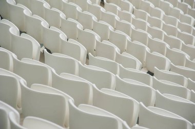 Tribün taraftarların Stadı nda. Beyaz koltuklarda boş Stadyumu