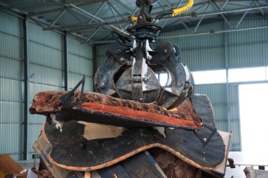 Atık işleme tesisi. Teknolojik süreç. Daha fazla atık için geri dönüşüm ve depolama. Atık ayıklama ve işleme işi.