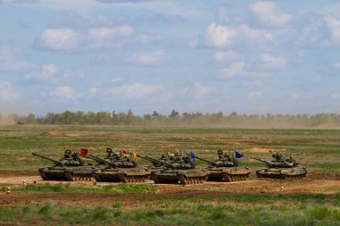 Ordu tank. Askeri eğitim. Yaz askeri tatbikatları.