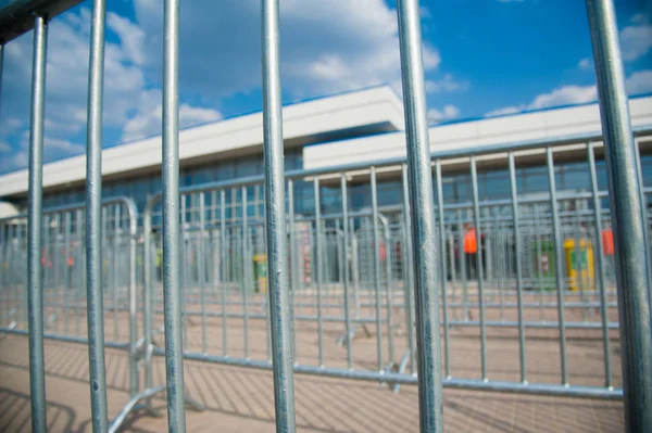 Skyddade Ingångsporten Säkrade Vändkors Utomhus Stadion — Stockfoto