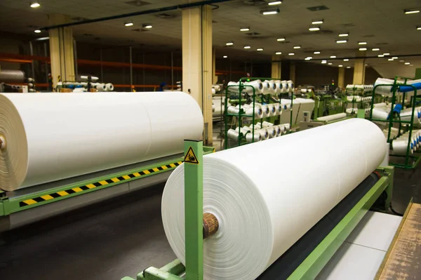 Linea Produzione Tessuto Industriale Telai Tessitura Una Fabbrica Tessile — Foto Stock