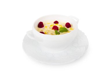 Taze Ahududu ve şeftali püresi