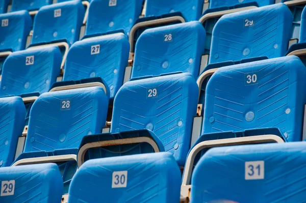 Prázdná modrá sedadla stadionu — Stock fotografie