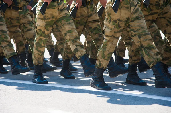 The parade of soldiers — Stock Photo, Image