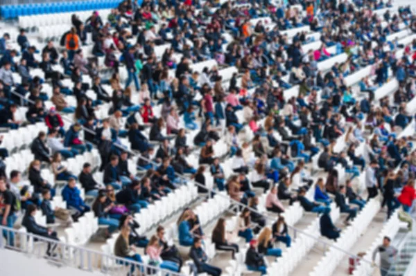 Homályos tömeg a nézők egy stadion — Stock Fotó