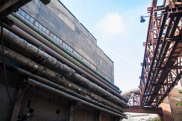 Velha planta metalúrgica abandonada — Fotografia de Stock