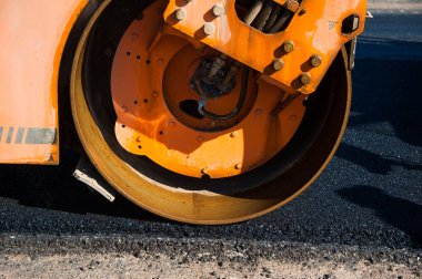 Yeni bir yol inşaatı