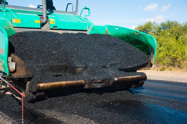 Yeni bir yol inşaatı