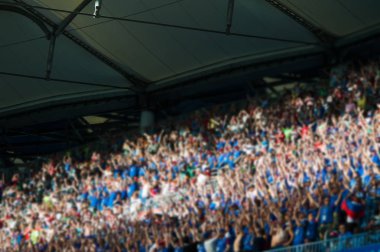 Bir stadyum üzerinde bulanık kalabalık