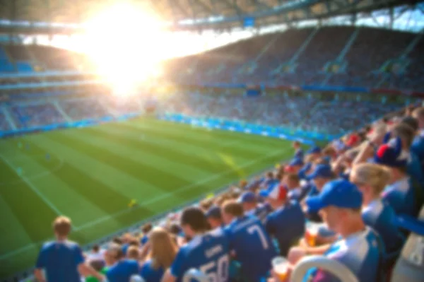 Homályos tömeg a nézők egy stadion — Stock Fotó