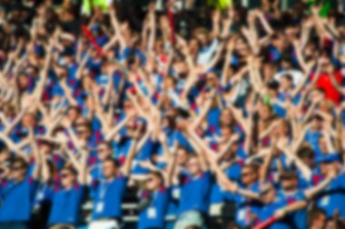 Bir stadyum üzerinde bulanık kalabalık