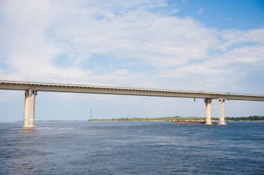 Nehri Köprüsü altında