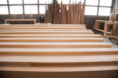 Ahşap kapılar, pencereler, mobilya imalatı