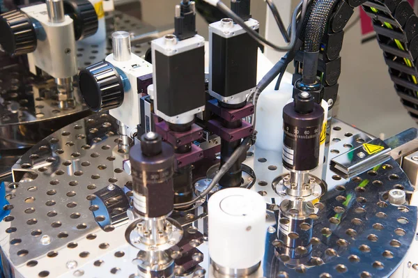 İç modern araştırma laboratuvarı