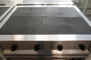 Profesyonel ekipman ile boş restoran mutfak