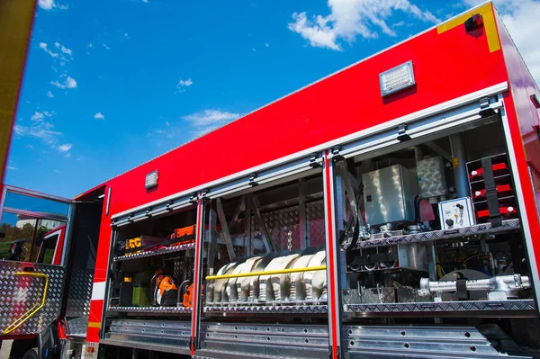 Equipo de rescate de camiones de bomberos — Foto de Stock