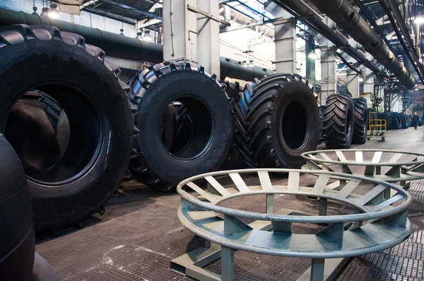 Manufacture of tires — Stock Photo, Image