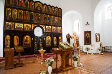 Rus Ortodoks Kilisesi 'nin içinde. Kilisenin içinde. Iconostas